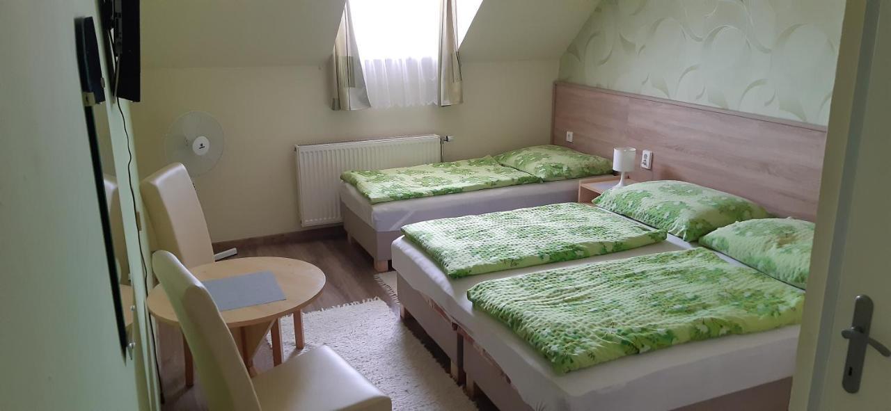 Hotel Hajnalka Vendeghaz Bük Zewnętrze zdjęcie