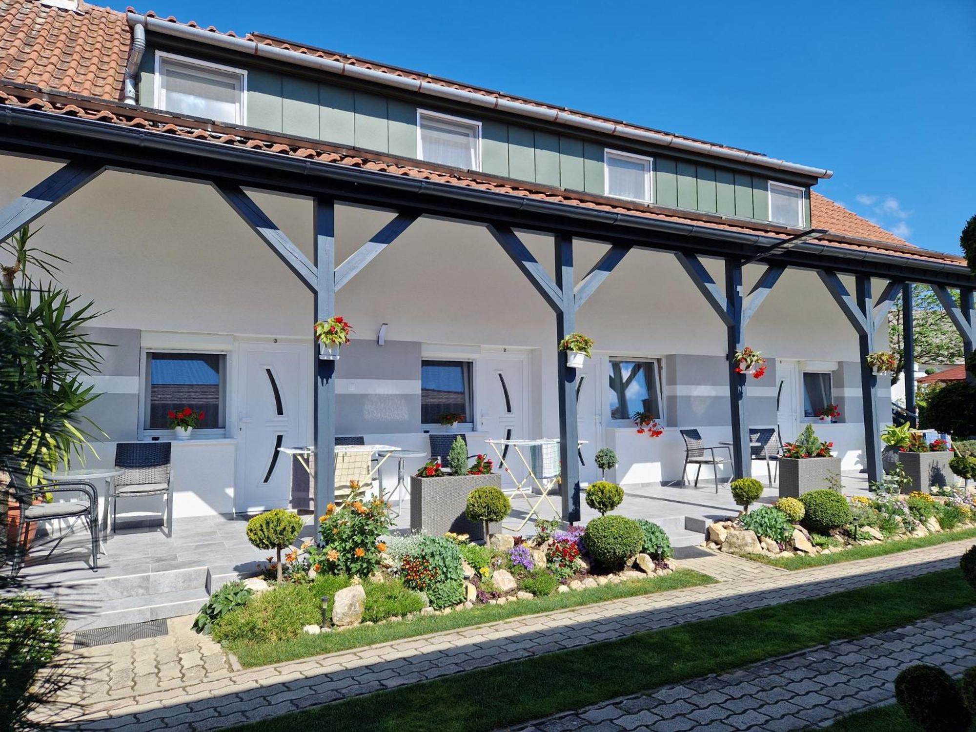 Hotel Hajnalka Vendeghaz Bük Zewnętrze zdjęcie