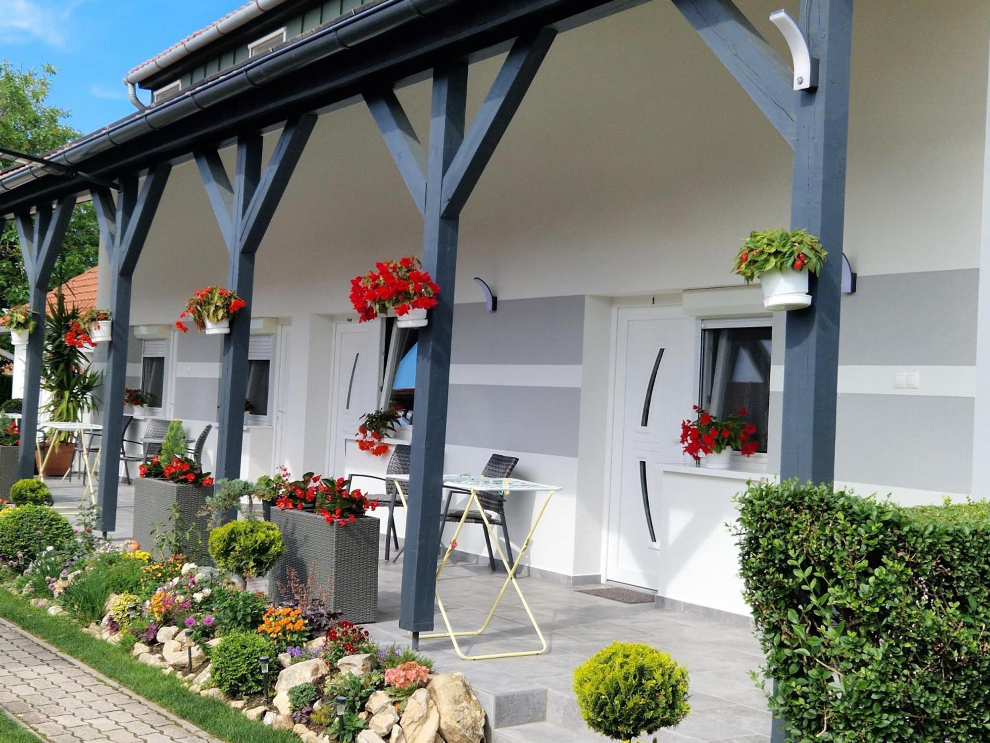 Hotel Hajnalka Vendeghaz Bük Zewnętrze zdjęcie