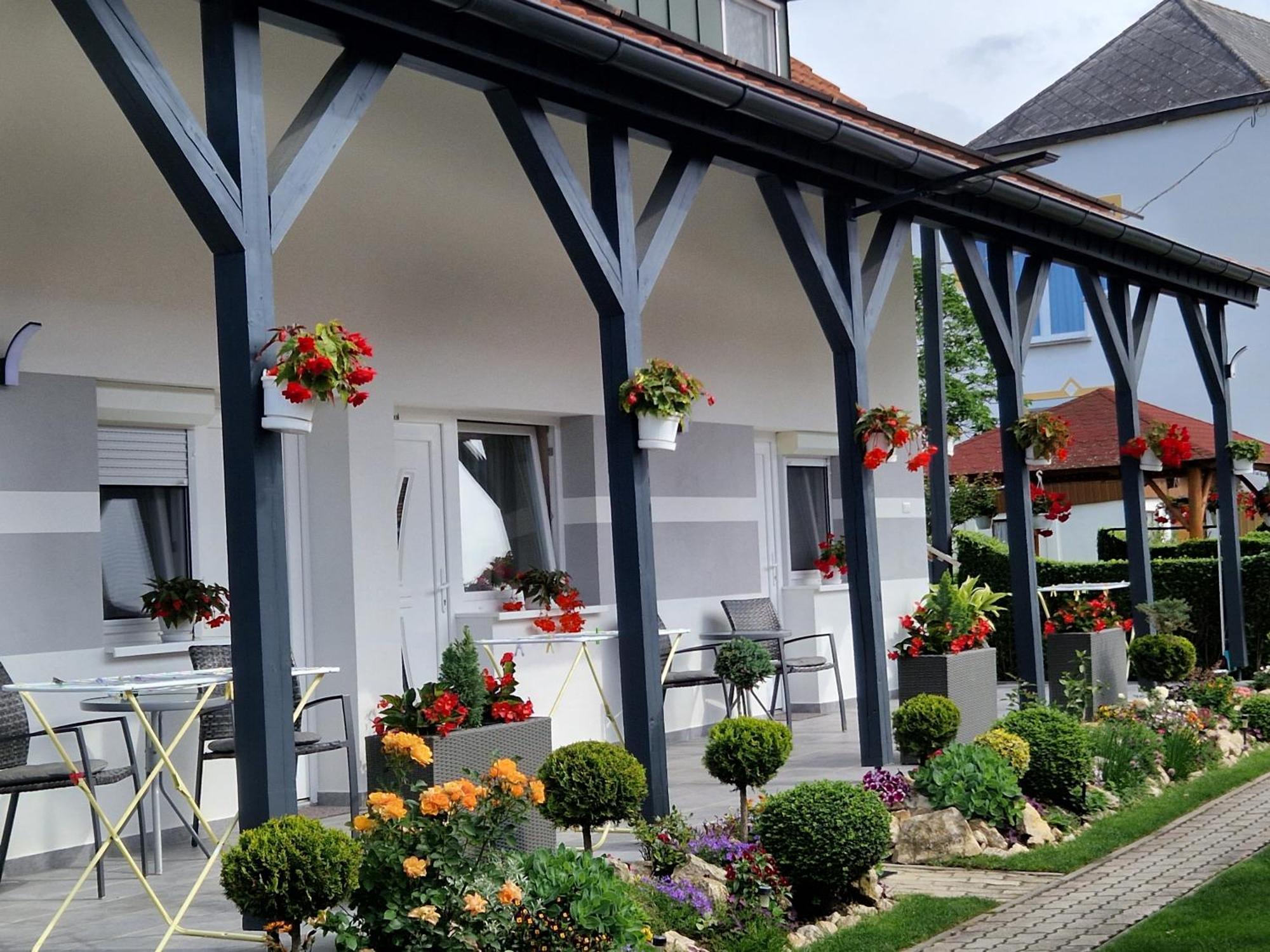 Hotel Hajnalka Vendeghaz Bük Zewnętrze zdjęcie