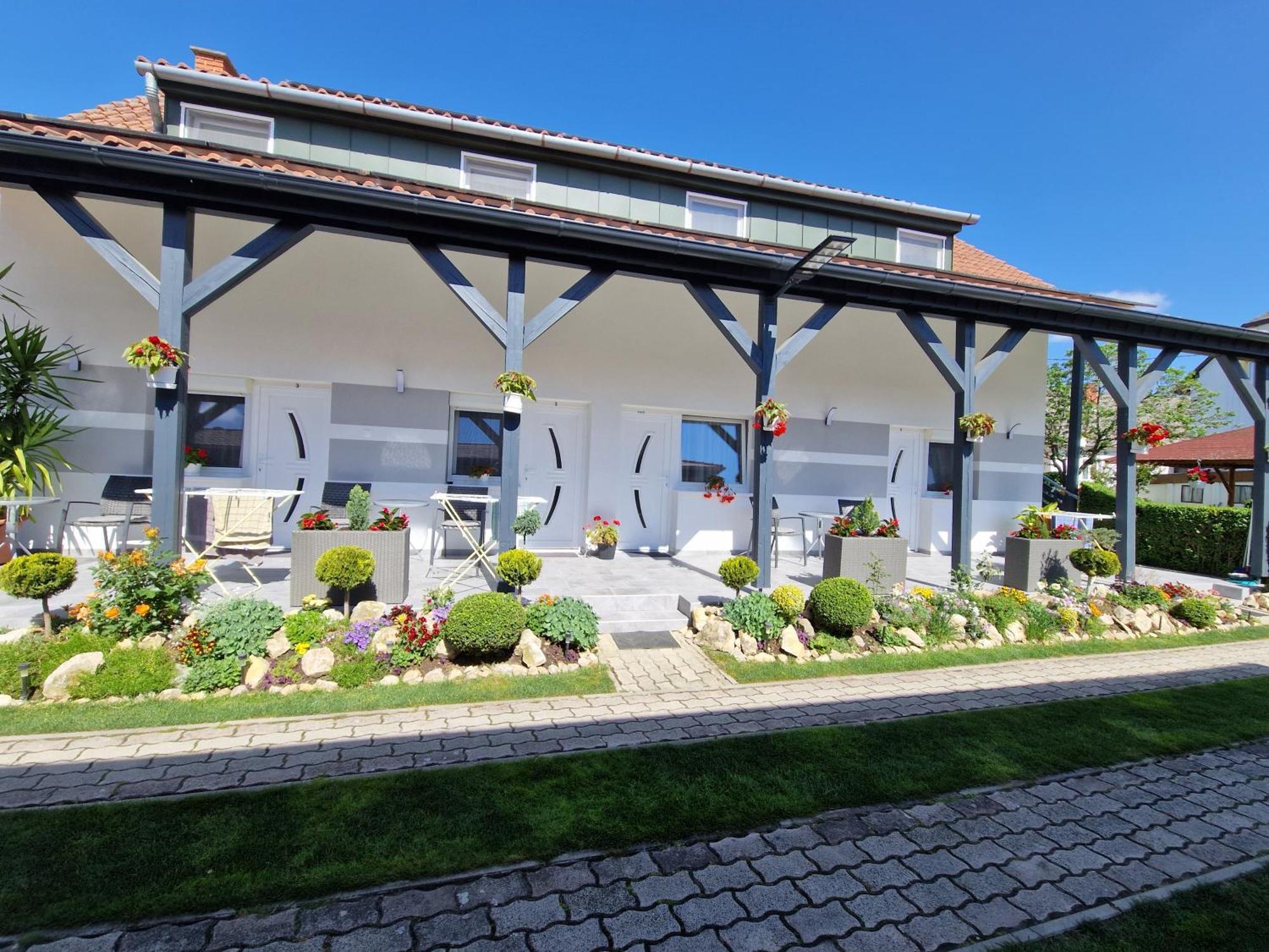 Hotel Hajnalka Vendeghaz Bük Zewnętrze zdjęcie