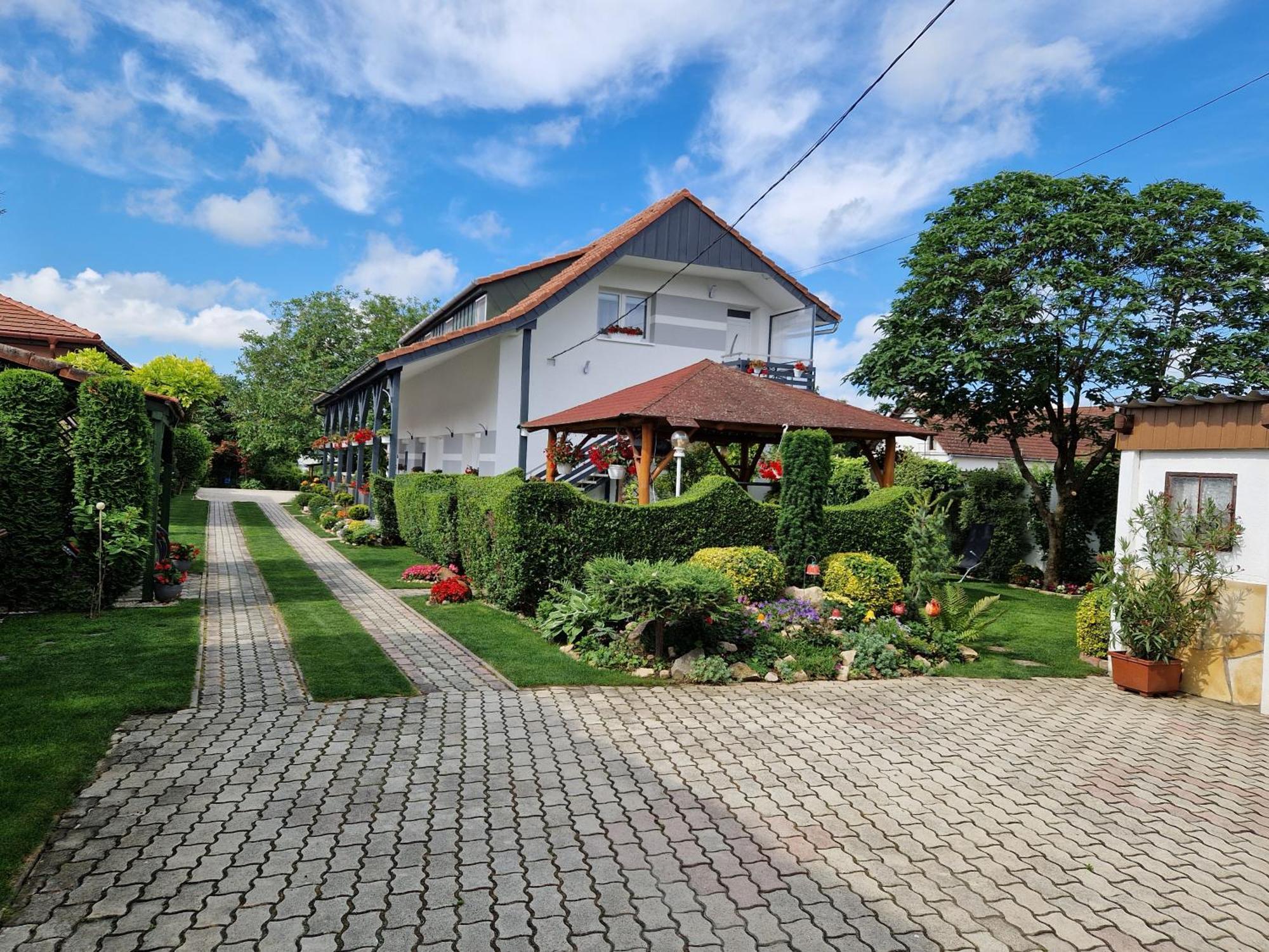 Hotel Hajnalka Vendeghaz Bük Zewnętrze zdjęcie